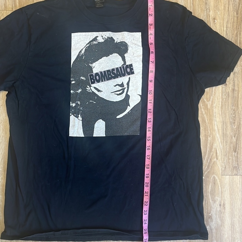Anvil Black and White Graphic Bombsauce Short Sleeved Tee Shirt.  Size Large - Picture 7 of 10